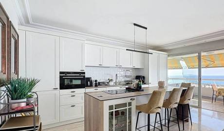 4-Zimmer-Wohnung 91 qm.m. in Nizza, Frankreich