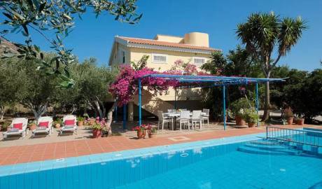 5 Bedroom Villa in Crete, Greece