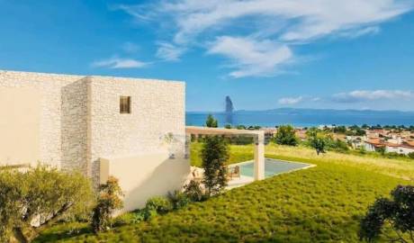 Stone villa in Hanioti with sea view, Halkidiki