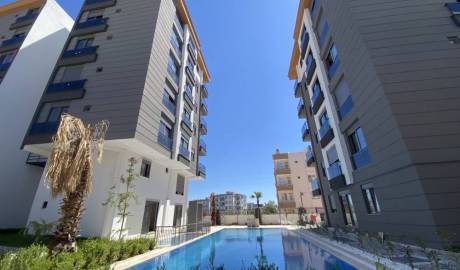 Spacious Apartments in a Residential Complex with Developed Infrastructure, Antalya