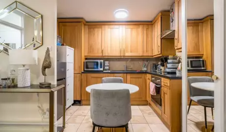 Cheap apartment in Ealing, London, United Kingdom