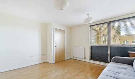 Cheap apartment in Shepherd's Bush, London, United Kingdom