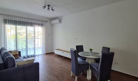 Brand new apartment in a newly constructed building in the picturesque area of DobraVoda, Bar