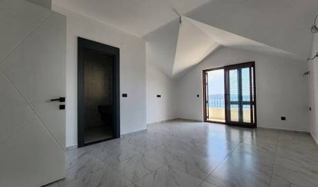 Spacious and bright apartments with panoramic sea views, Herceg Novi