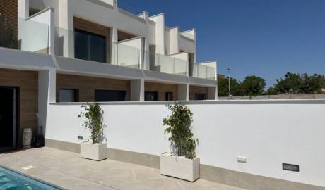 Complex of 8 townhouses in San Pedro del Pinatar, Murcia, Spain