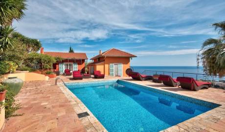 Cozy house of 335 square meters in Nice, France