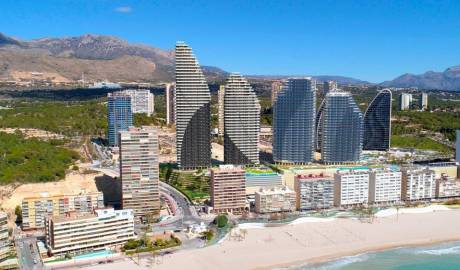 Flats in a new building on Poniente Beach, Benidorm, Alicante, Spain