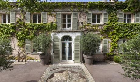 Huge house of 1612 square meters in Nice, France