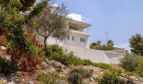 Modern villa for sale with sea views in Costa d'en Blanes