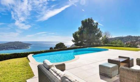 Modern house of 262 square meters in Nice, France