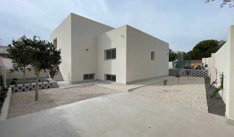 New individual villa of modern design in Sierra Cortina, Finestrat, Alicante, Spain