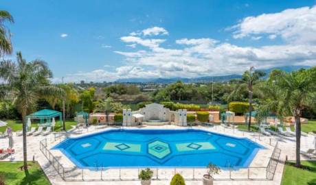 Penthouse in the residential complex Lomas de Sierra Blanca, Marbella, Spain