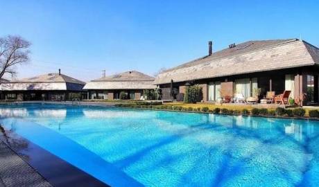 Luxury built Istanbul villa in Kemerburgaz for sale