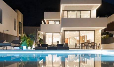 New villa with sea views in Finestrat, Alicante