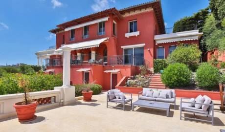 Stylish house of 426 square meters in Nice, France