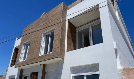 Three-storey apartment complex in Pilar de la Oradada, Alicante, Spain