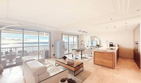 Two-bedroom apartment of 92 square meters in Nice, France