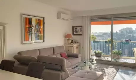 Zwei-Zimmer-Wohnung von 97 Quadratmetern in Nizza, Frankreich
