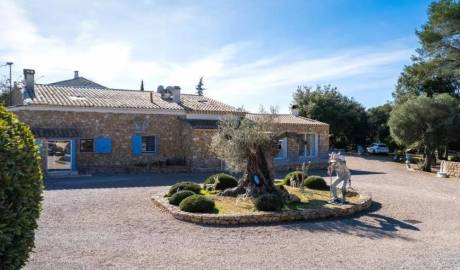 Villa 201 sq.m. in Nice, France