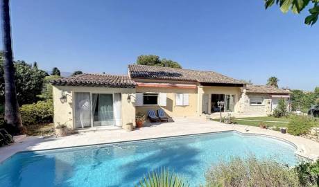 Villa 271 sq.m. in Nice, France