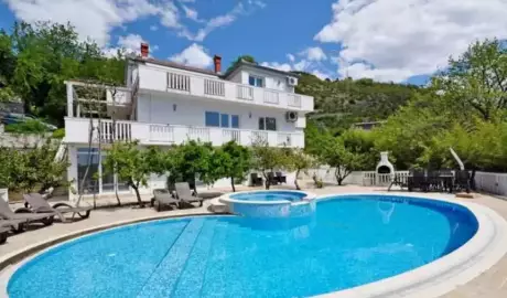 Villa 350 Quadratmeter. m. Meter in Tivat, Montenegro