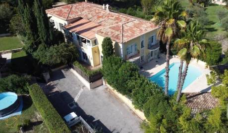 Villa 418 sq.m. in Nice, France
